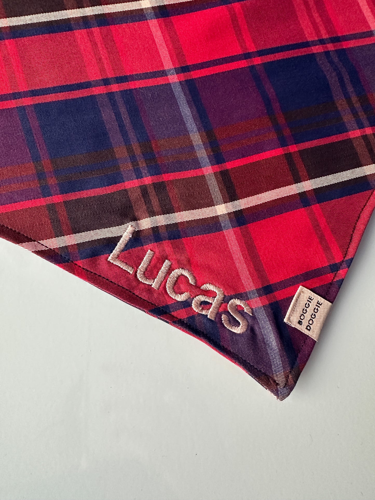 Bordado de nombre o iniciales